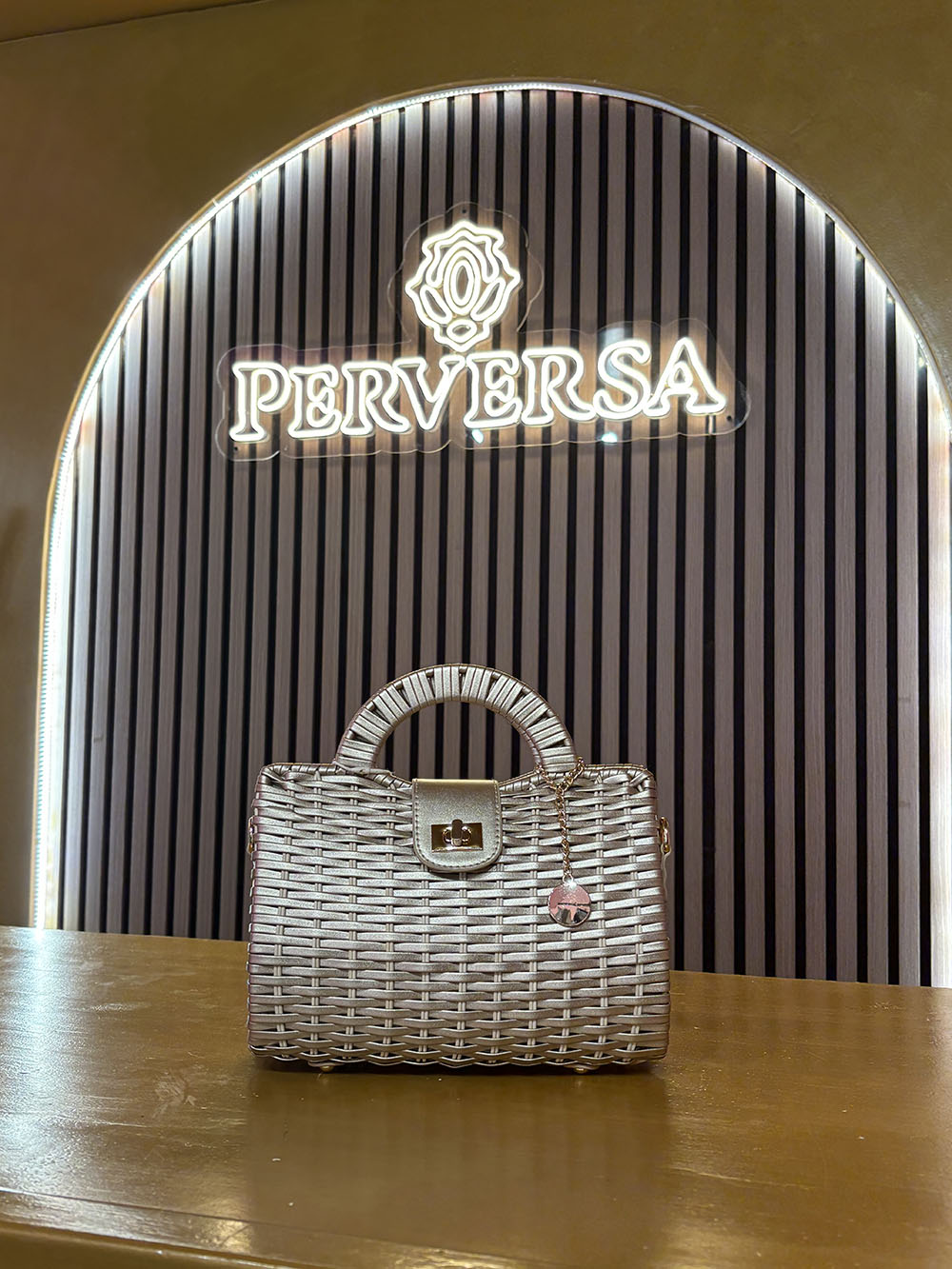 bolso mimbre